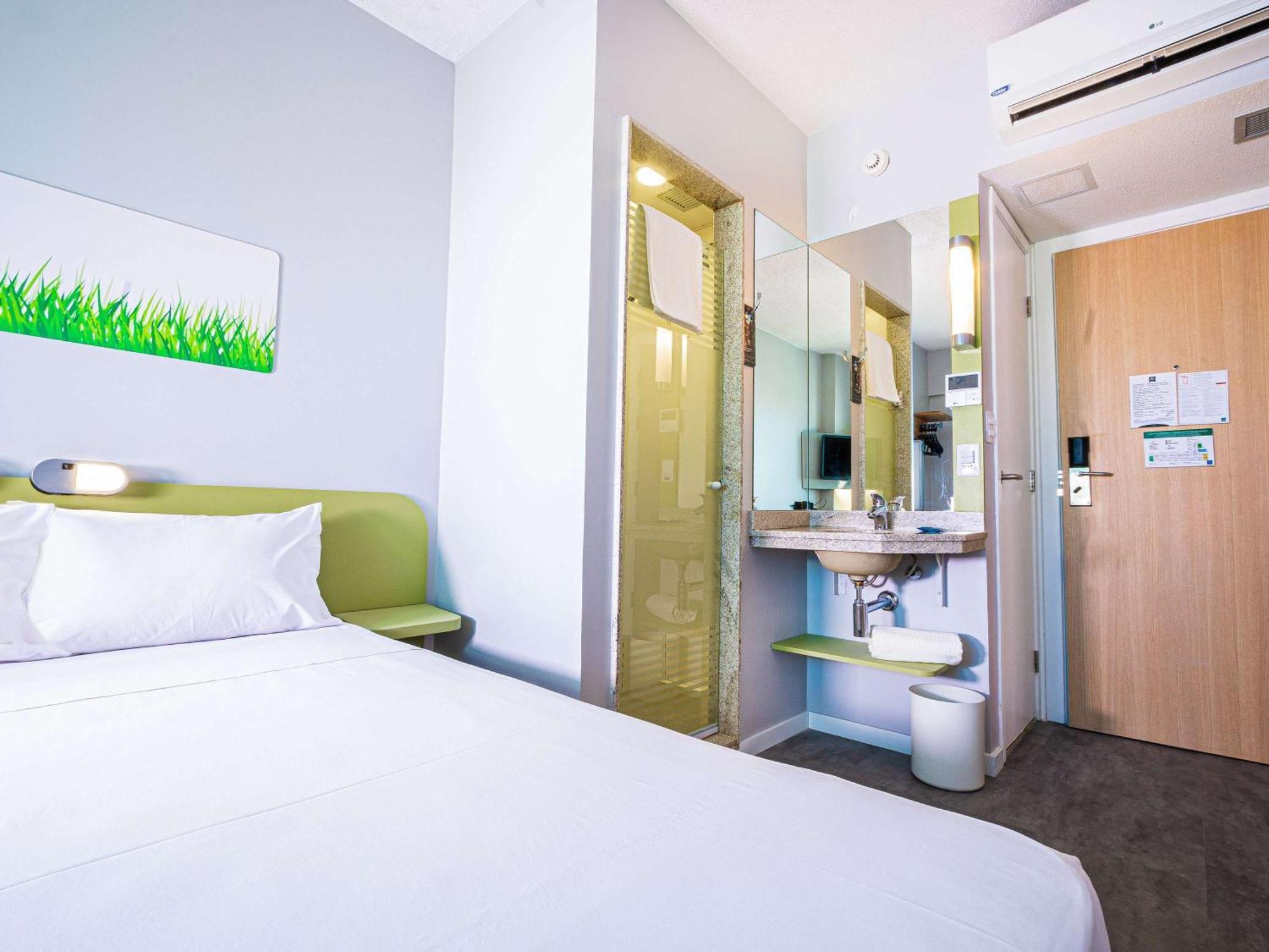Ibis Budget Fortaleza Praia De Iracema Zewnętrze zdjęcie